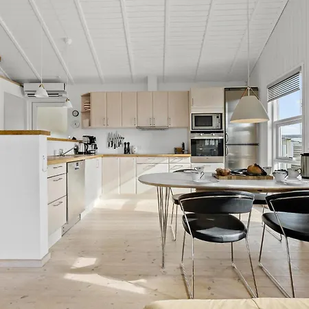 3 Bedroom In بيت للعطل